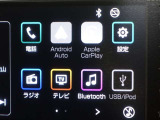 ディスプレイオーディオを装備。スマホとクルマをつなぐことで、これまでのナビに加えて、いろんなサービスが楽しめます。