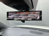 インテイリジェントスマートルームミラーを装備しておりますので、後席の荷物・後席者を気にすることなく、後続車等の確認をすることができます。