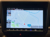 ディーラーオプションナビとなっております。インターナビも対応しているので日本全国おでかけすることができます!