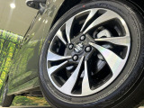 【純正15インチアルミホイール】外観にマッチした純正アルミホイールを装着しております。各種社外アルミホイールや、スタッドレスタイヤも取扱いしております。是非ご相談ください♪