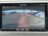 【バックモニター】後ろのカメラの映像がモニターに映し出されるので、後方の見えない死角や、障害物との距離感などもしっかり安全確認することができます!