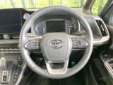 【純正革巻きステアリング】上質な革を使用することで、手にしっかり馴染みとても運転しやすいハンドルです♪