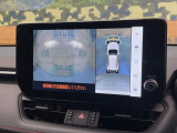 【パノラミックビューモニター】専用のカメラにより、上から見下ろしたような視点で360度クルマの周囲を確認することができます☆死角部分も確認しやすく、狭い場所での切り返しや駐車もスムーズに行えます。