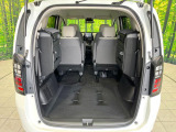 普段のお買い物や通勤、送迎等に十分な荷室スペースを確保しております。セカンドシートを倒すと、大きな荷物の積載も可能です♪