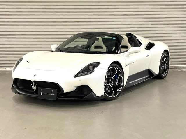 マセラティ MC20チェロ 