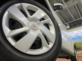 【純正16インチホイール】外観にマッチした純正ホイールを装着しております。各種社外アルミホイールや、スタッドレスタイヤも取扱いしております。是非ご相談ください♪
