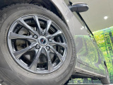 【15インチアルミホイール】外観にマッチしたアルミホイールを装着しております。各種アルミホイールや、スタッドレスタイヤも取扱いしております。是非ご相談ください♪