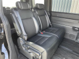 【 セカンドシート 】2列目も広々お乗りいただけます♪