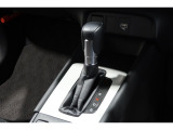 扱いやすい位置に配置されたフロアオートマチックです☆CVTを採用で滑らかでスムーズな走りが楽しめますよ♪
