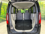 普段のお買い物や通勤、送迎等に十分な荷室スペースを確保しております。セカンドシートを倒すと、大きな荷物の積載も可能です♪