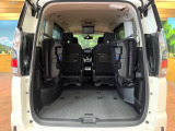 後席を格納すると、これだけの広さが!シーンに合わせたシートアレンジで、大きな荷物も積むことが出来ます♪