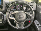 ステアリングも使用感が少なく、きれいな状態となっております♪