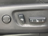 【パワーシート】スイッチ一つで簡単にシートの微調整が可能!電動だから力もいりません!快適なシートポジションにセットして、快適なドライブをお楽しみください。