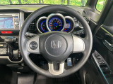 ステアリングも使用感が少なく、きれいな状態となっております♪