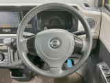 ステアリングも使用感が少なく、きれいな状態となっております♪