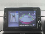 全周囲モニター付いています。駐車時の不安を和らげます。