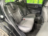 後部座席も気になるようなキズ・汚れやへたり等、大きなダメージはなく、良好な状態です。