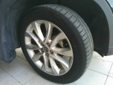 アルミホイールを装備しております。