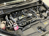 エンジンルーム内は比較的きれいな状態です!ハイブリッド部分は初度登録年月から10年もしくは累計走行距離20万キロのいずれか到達の早い方までの保証付!