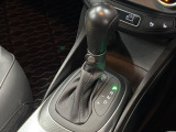 ●MTモード付きAT:通常は自動でおこなわれる変速(ギアチェンジ)をドライバーの操作によって意図的に変えられるシステムです。より一層普段のドライブをお楽しみいただけます!