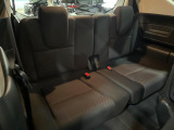 3列目シートはもちろん状態良好☆大人でもゆったりと座って頂けますので、大人数でのお出かけもラクラクです♪ご家族で、気の知れた仲間で、ドライブに行くのが楽しみですね♪