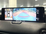 【360&deg;ビューモニター】専用のカメラにより、上から見下ろしたような視点で360度クルマの周囲を確認することができます☆死角部分も確認しやすく、狭い場所での切り返しや駐車もスムーズに行えます。