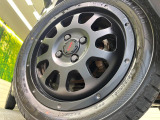 【15インチアルミホイール】外観にマッチしたアルミホイールを装着しております。各種アルミホイールや、スタッドレスタイヤも取扱いしております。是非ご相談ください♪