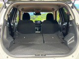 普段のお買い物や通勤、送迎等に十分な荷室スペースを確保しております。セカンドシートを倒すと、大きな荷物の積載も可能です♪