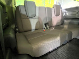 3列目シートはもちろん状態良好☆大人でもゆったりと座って頂けますので、大人数でのお出かけもラクラクです♪ご家族で、気の知れた仲間で、ドライブに行くのが楽しみですね♪