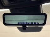 電子インナーミラです。バックドア内側にカメラを取り付けてインナーミラーに後方映像を表示。例えば後席にミラーを遮るものがあったりしても後方確認ができますね♪モニターモードとミラーモードへの切り替えも可能