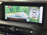【パノラミックビューモニター】専用のカメラにより、上から見下ろしたような視点で360度クルマの周囲を確認することができます☆死角部分も確認しやすく、狭い場所での切り返しや駐車もスムーズに行えます。