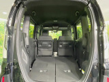 後席を格納すると、これだけの広さが!シーンに合わせたシートアレンジで、大きな荷物も積むことが出来ます♪