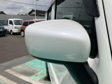 ドアミラーは電動格納仕様です!