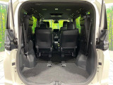 普段のお買い物や通勤、送迎等に十分な荷室スペースを確保しております。セカンドシートを倒すと、大きな荷物の積載も可能です♪