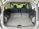 後席を格納すると、これだけの広さが!シーンに合わせたシートアレンジで、大きな荷物も積むことが出来ます♪
