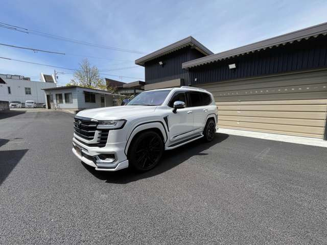 トヨタ ランドクルーザー300 3.5 ZX 4WD の中古車詳細 (10,000km