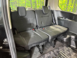3列目シートはもちろん状態良好☆大人でもゆったりと座って頂けますので、大人数でのお出かけもラクラクです♪ご家族で、気の知れた仲間で、ドライブに行くのが楽しみですね♪
