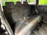 後部座席も気になるようなキズ・汚れやへたり等、大きなダメージはなく、良好な状態です。