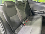 後部座席も気になるようなキズ・汚れやへたり等、大きなダメージはなく、良好な状態です。