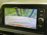 【バックカメラ】駐車時に後方がリアルタイム映像で確認できます。大型商業施設や立体駐車場での駐車時や、夜間のバック時に大活躍!運転スキルに関わらず、今や必須となった装備のひとつです!