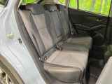 後部座席も気になるようなキズ・汚れやへたり等、大きなダメージはなく、良好な状態です。