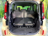 普段のお買い物や通勤、送迎等に十分な荷室スペースを確保しております。セカンドシートを倒すと、大きな荷物の積載も可能です♪