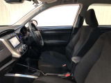 清潔で広々した座席です!是非、現車を見て体感してみてください。
