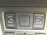 【両側パワースライドドア】スマートキーや運転席のスイッチで後席両側スライドドアの開閉が可能♪電動だから力を入れてドアを開ける必要が無く、小さなお子様でも簡単に開け閉めでき快適です♪