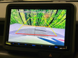 【バックカメラ】駐車時に後方がリアルタイム映像で確認できます。大型商業施設や立体駐車場での駐車時や、夜間のバック時に大活躍!運転スキルに関わらず、今や必須となった装備のひとつです!