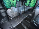 3列目シートはもちろん状態良好☆大人でもゆったりと座って頂けますので、大人数でのお出かけもラクラクです♪ご家族で、気の知れた仲間で、ドライブに行くのが楽しみですね♪