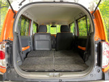 後席を格納すると、これだけの広さが!シーンに合わせたシートアレンジで、大きな荷物も積むことが出来ます♪