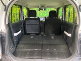 普段のお買い物や通勤、送迎等に十分な荷室スペースを確保しております。セカンドシートを倒すと、大きな荷物の積載も可能です♪