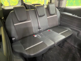 3列目シートはもちろん状態良好☆大人でもゆったりと座って頂けますので、大人数でのお出かけもラクラクです♪ご家族で、気の知れた仲間で、ドライブに行くのが楽しみですね♪
