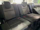 3列目シートはもちろん状態良好☆大人でもゆったりと座って頂けますので、大人数でのお出かけもラクラクです♪ご家族で、気の知れた仲間で、ドライブに行くのが楽しみですね♪